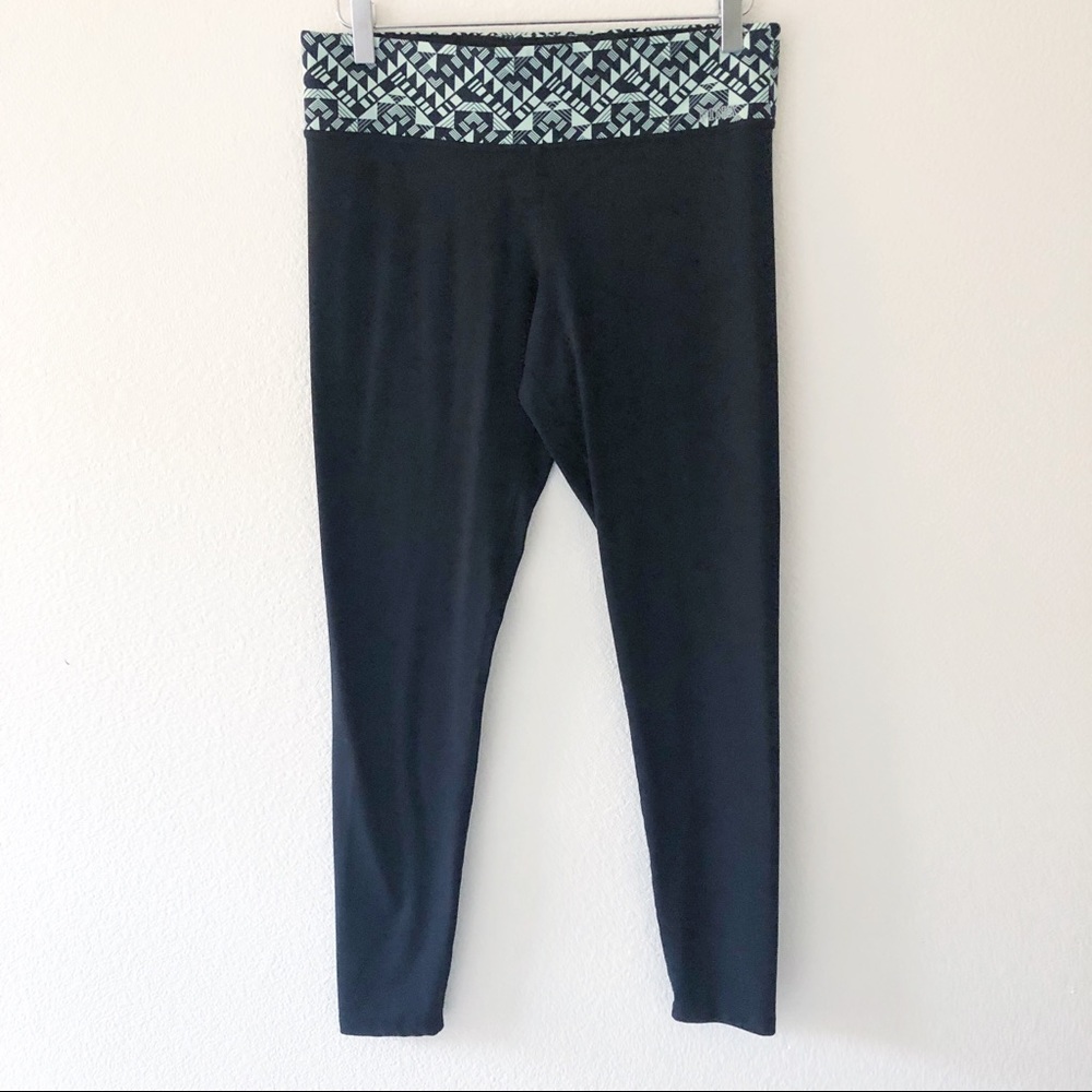 Victoria’s Secret Pink Aztec print leggings